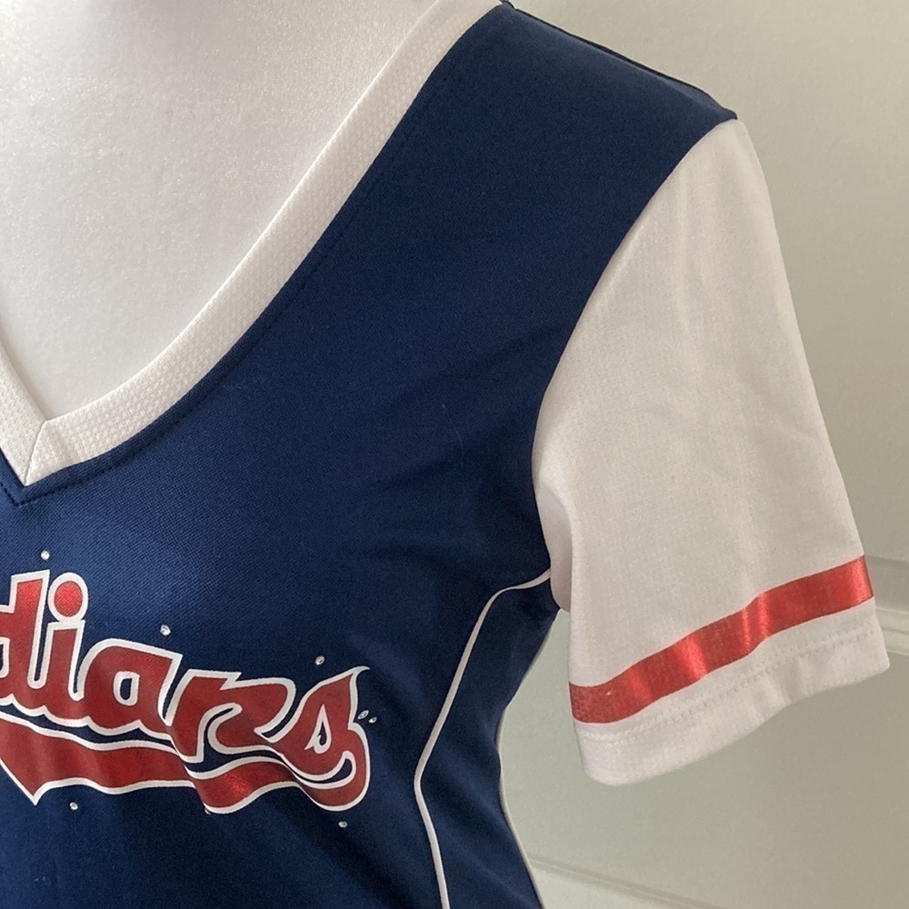 Cleveland Indians small deep v-neck top short sleeves - Picture 2 of 14